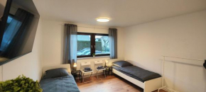 Voll-Ausgestatte Wohnung mit Balkon